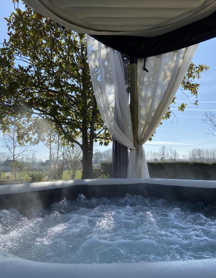 Cottage-Gite & Jacuzzi - Chez Flo & Marc Chouzy-sur-Cisse Exterior photo