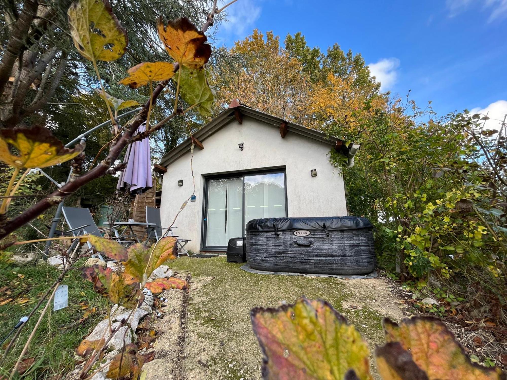 Cottage-Gite & Jacuzzi - Chez Flo & Marc Chouzy-sur-Cisse Exterior photo
